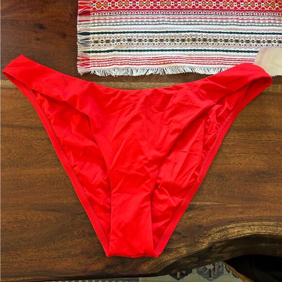 La Blanca Cheeky Bikini Bottom Booty Scrunch Swim Red NWT Size 16 (XL) - Picture 1 of 4